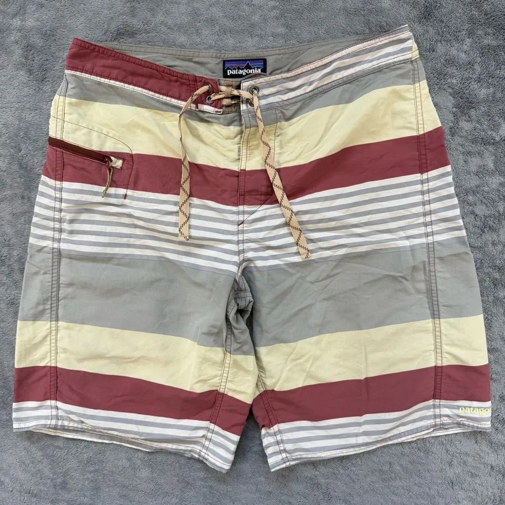 Patagonia‎ Men's Wavefarer Board Shorts Striped Outdoor Swim Vacation 10” Inseam